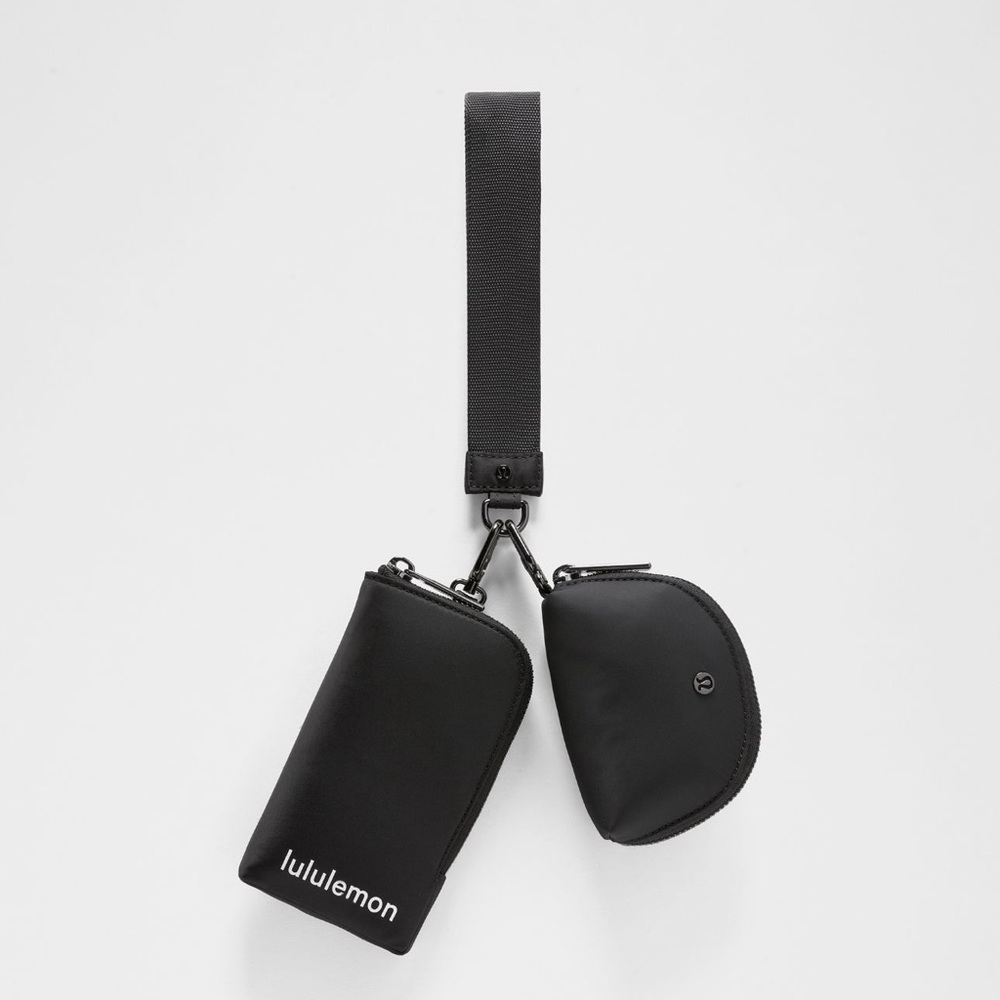 Lululemon Dual Pouch Wristlet 🖤🎧
